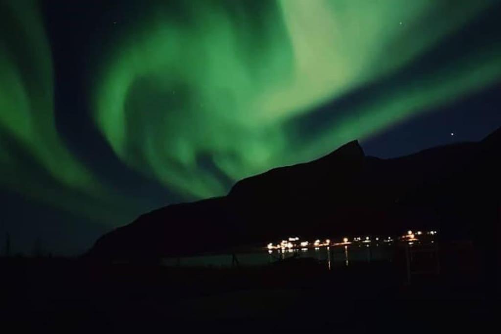 Leilighet I Rorbu Pa Kaldfarnes - Yttersia Senja Bagian luar foto