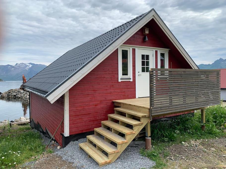 Leilighet I Rorbu Pa Kaldfarnes - Yttersia Senja Bagian luar foto