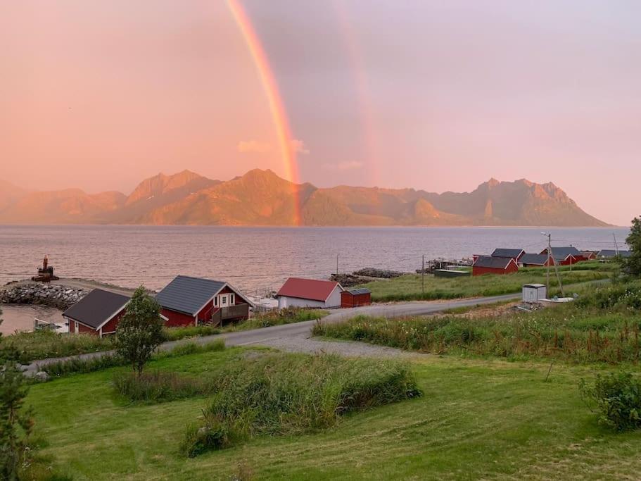 Leilighet I Rorbu Pa Kaldfarnes - Yttersia Senja Bagian luar foto