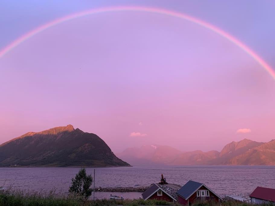 Leilighet I Rorbu Pa Kaldfarnes - Yttersia Senja Bagian luar foto