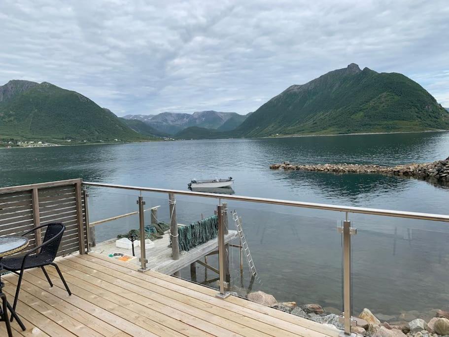Leilighet I Rorbu Pa Kaldfarnes - Yttersia Senja Bagian luar foto