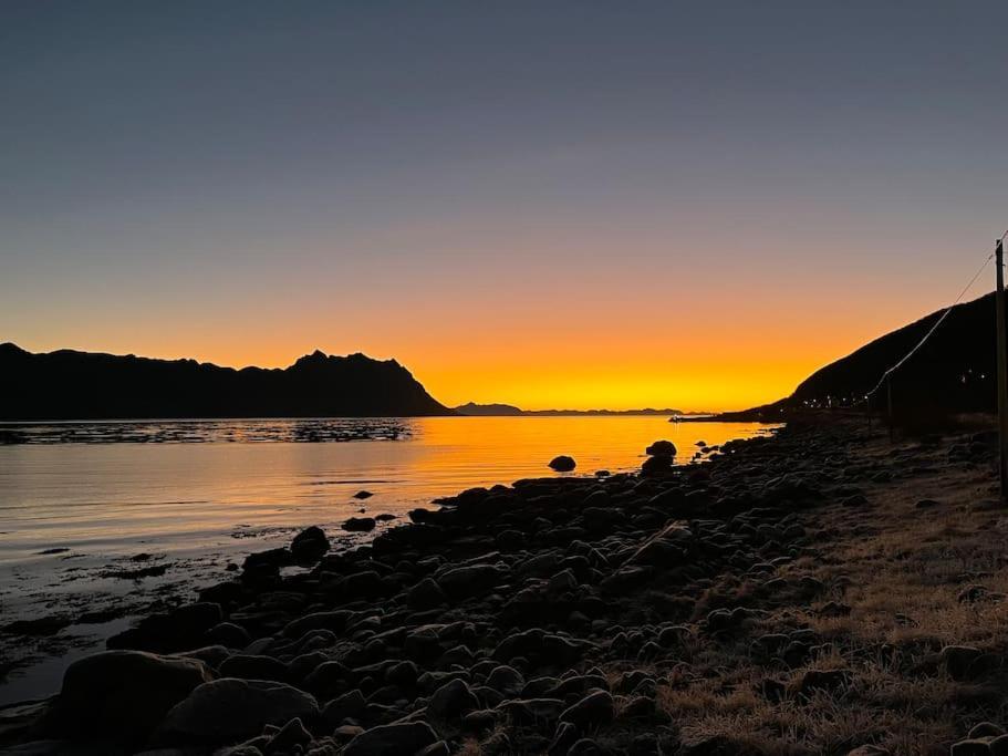 Leilighet I Rorbu Pa Kaldfarnes - Yttersia Senja Bagian luar foto